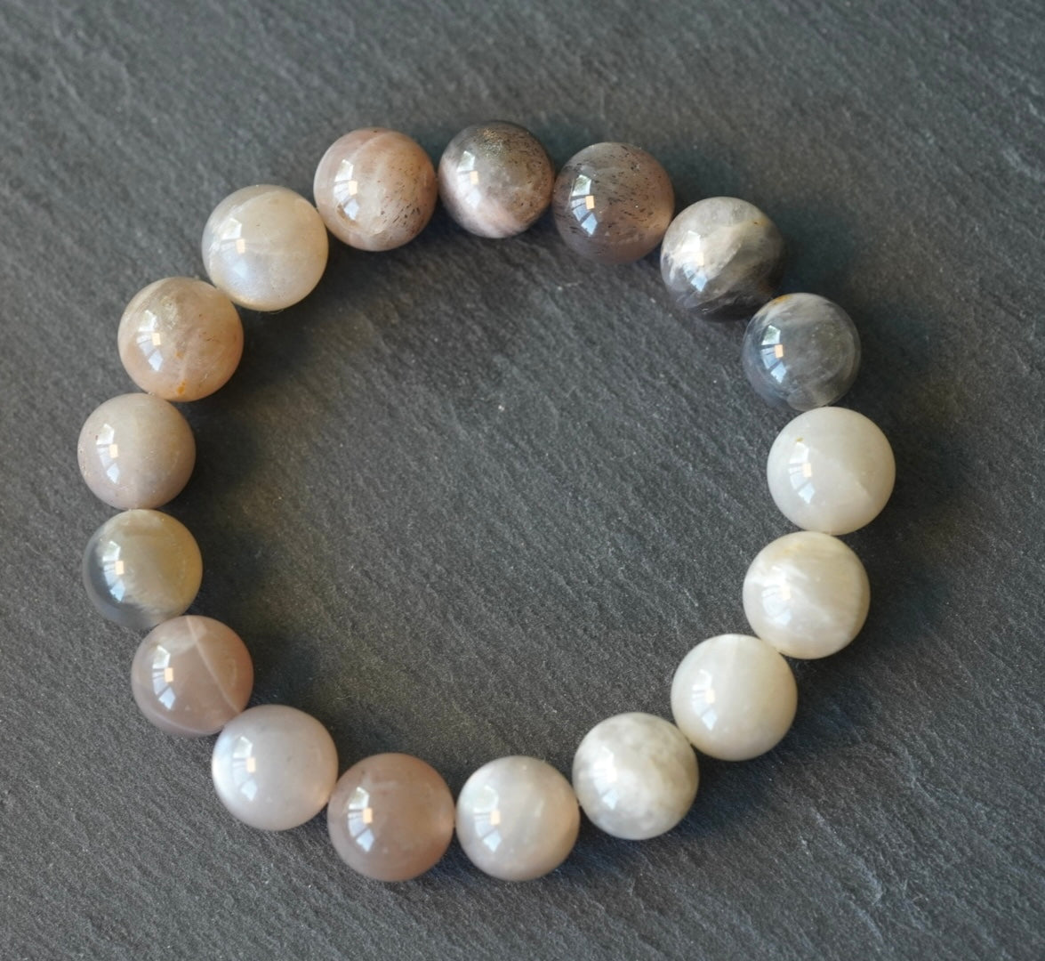 Mondstein aus Sri Lanka