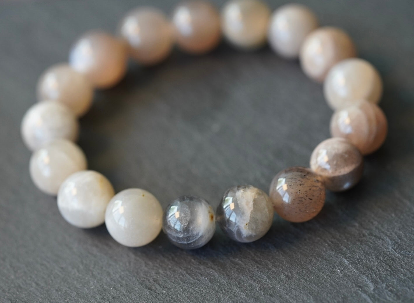 Mondstein aus Sri Lanka