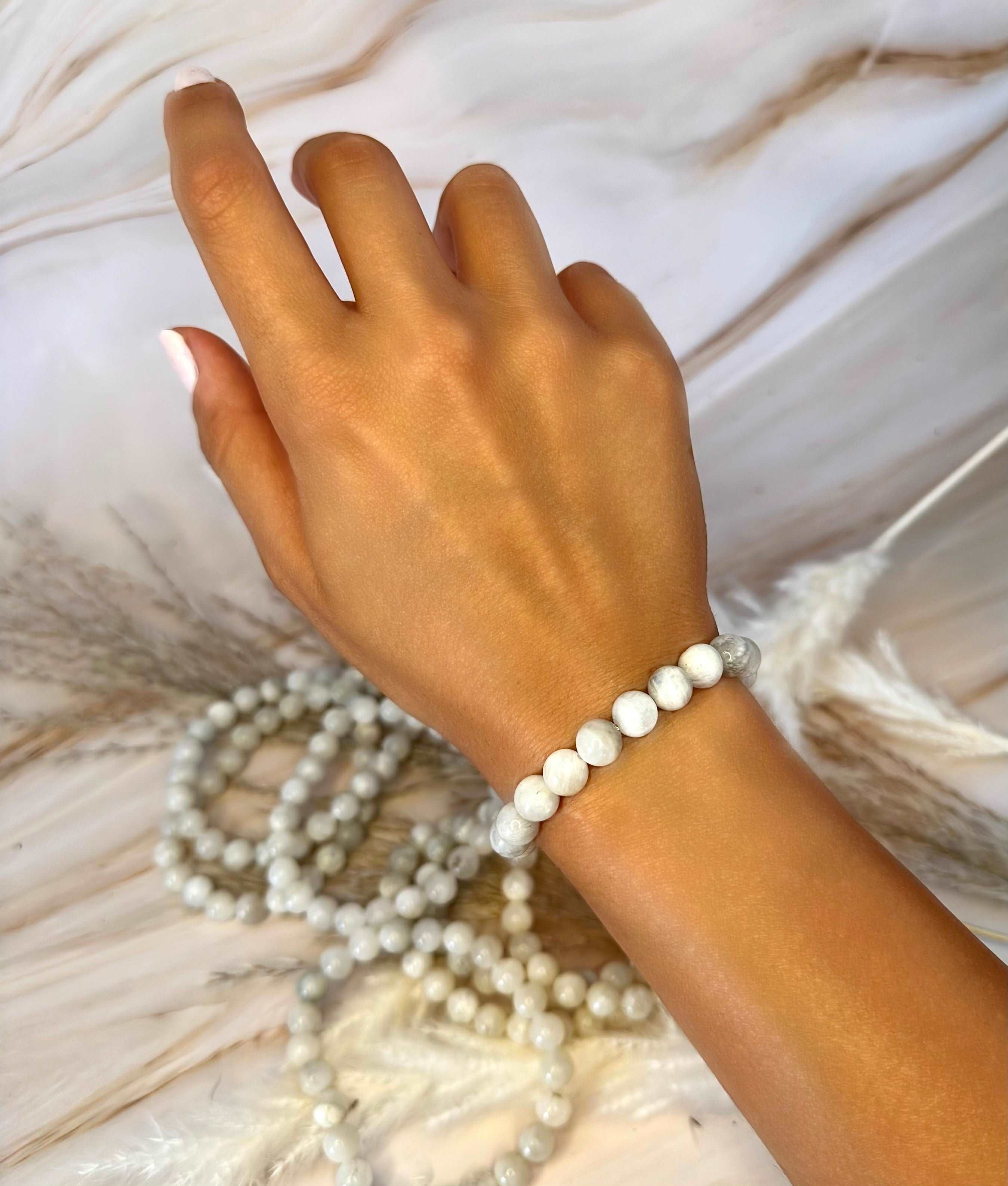 Mondstein - Zarabia Mondstein